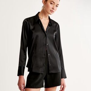 Abercrombie & Fitch Long-Sleeve Satin Button-Up Shirt in Black, S